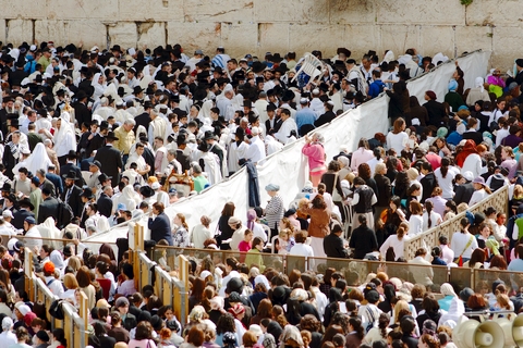 passover-wall-men-women