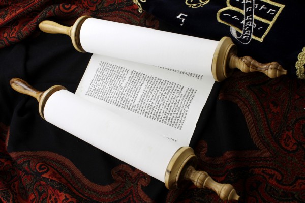 Torah scroll-bimah