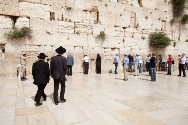 Kotel-Plaza-Hasidic