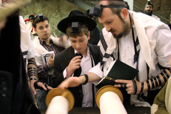 reading-Torah-Bar Mitzvah-tefillin-phylacteries