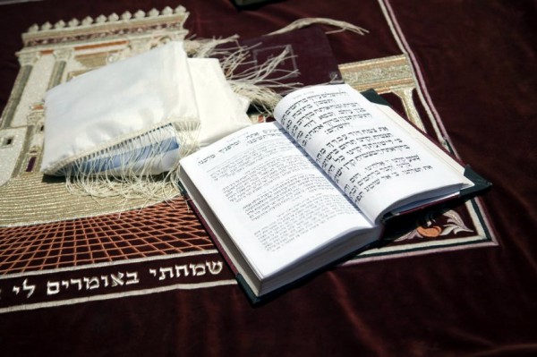 morning prayer-siddur-tallit