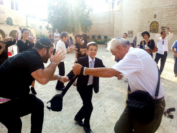 bar-mitzvah-boy-dance-Jerusalem