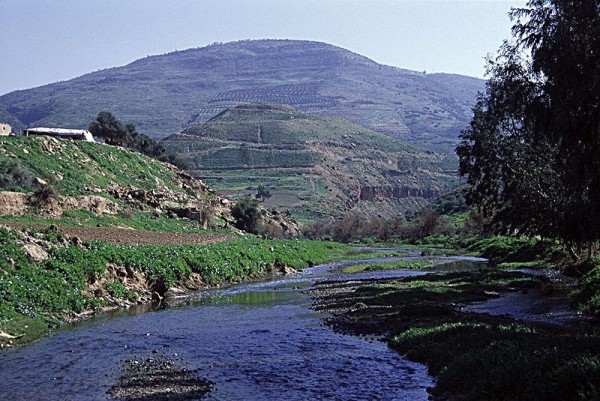 Tulul-adh-Dhahab-Jabbok-spring