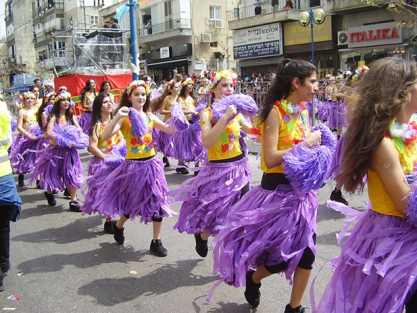 Purim-festival-Holon