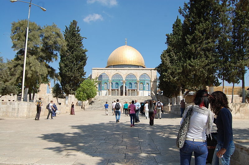 Temple Mount-Tourists-Muslim Dome of the Rock-AD 691