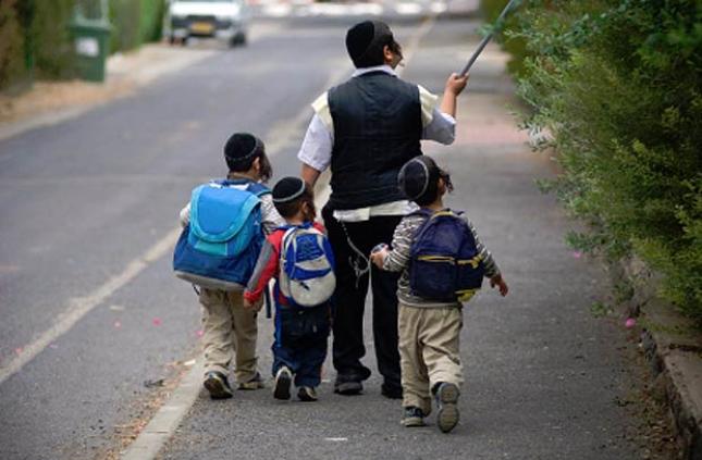 Jewish-children-school-Holy-Land