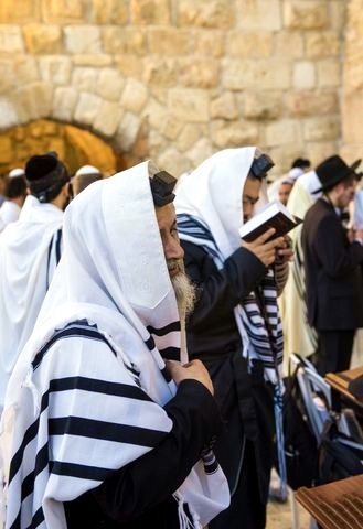 Selichot-western-wailing-wall-Jerusalem-Kotel