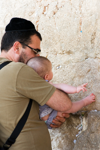 Jewish father-infant-Kotel