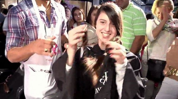 A Young Israeli Donates Hair at the Guinness World Record Guinness-World-Record-hair-donation