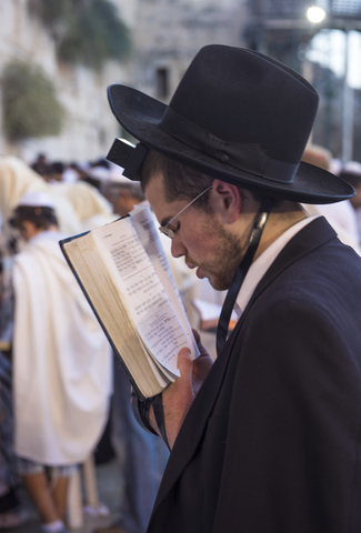 prayer-Western Wailing Wall-Jerusalem