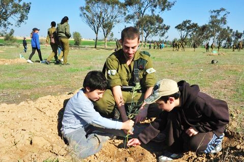 Tubishvat_children_IDF_Negev