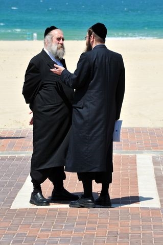 Ultra-Orthodox-sea-conversation