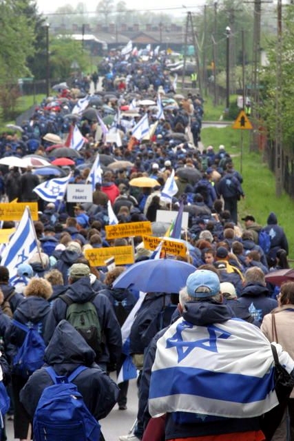 March of the Living-1988-150,000-youth-Auschwitz-Birkenau-Yom HaShoah-Holocaust Remembrance Day