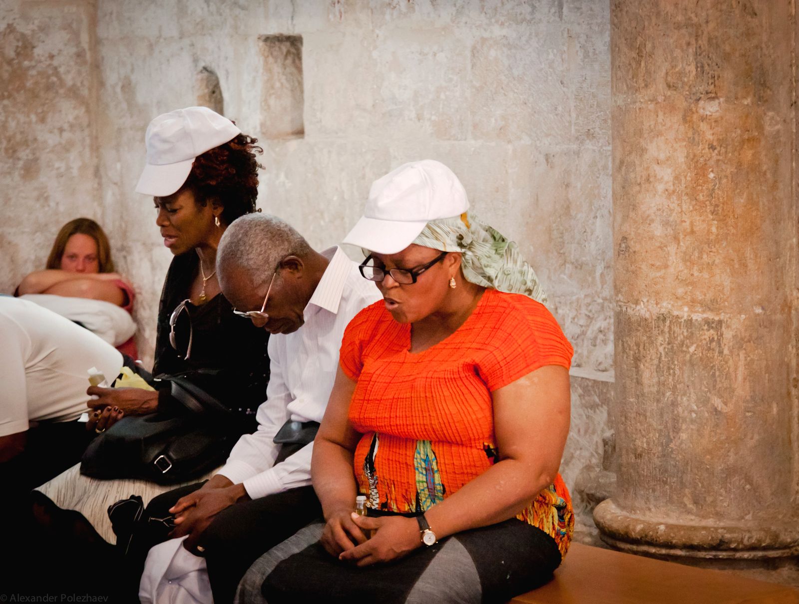 People-praying-Cenacle-Jerusalem