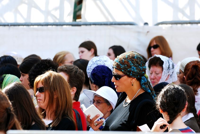 Jewish Women-Worship-Western (Wailing Wall)