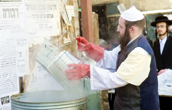 Passover-preparation-purification