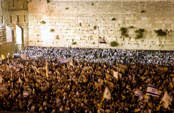 The Jewish People gather at the Western (Wailing) Wall in Jerusalem on Yom Yerushalayim. (Israel Tourism photo)