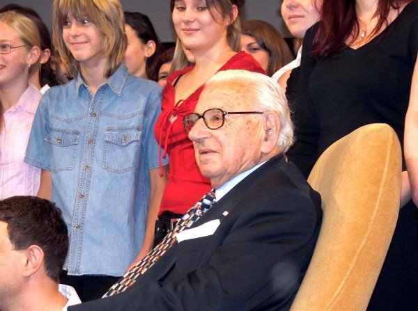 Czech student-2007-Sir Nicholas Winton