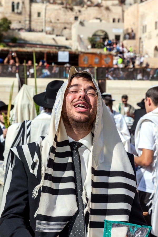 tallit-Sukkot-Kotel-Jewish prayer