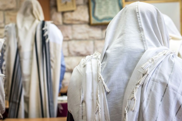 The 17th blessing of the daily Amidah (Standing) prayer expresses the longing in the Jewish heart that the Shekhinah Glory will one day return:  “Blessed are You, God, who returns His Presence (Shechinato) to Zion.”